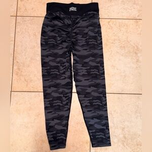 PINK Victoria's Secret Black & Charcoal Camo Active Leggings